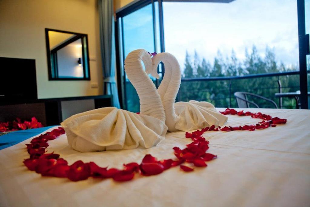 Kata Green Beach Hotel מראה חיצוני תמונה