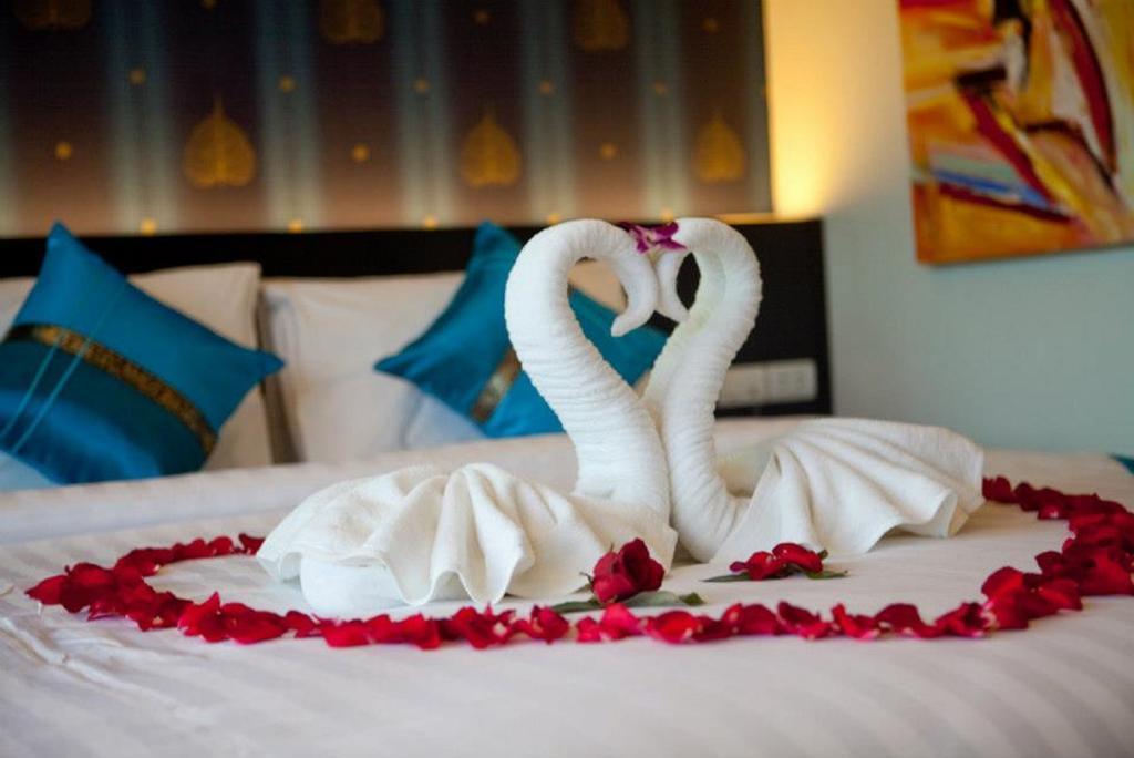 Kata Green Beach Hotel מראה חיצוני תמונה