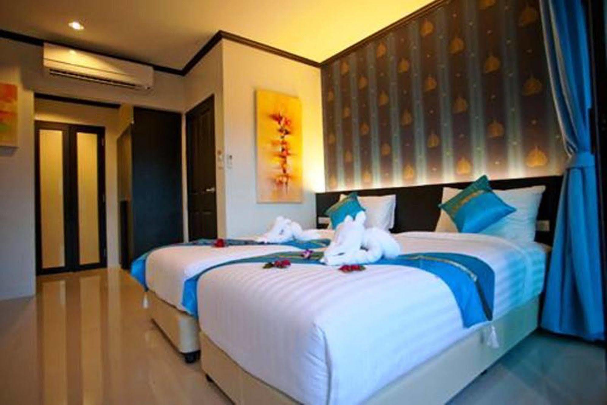 Kata Green Beach Hotel מראה חיצוני תמונה
