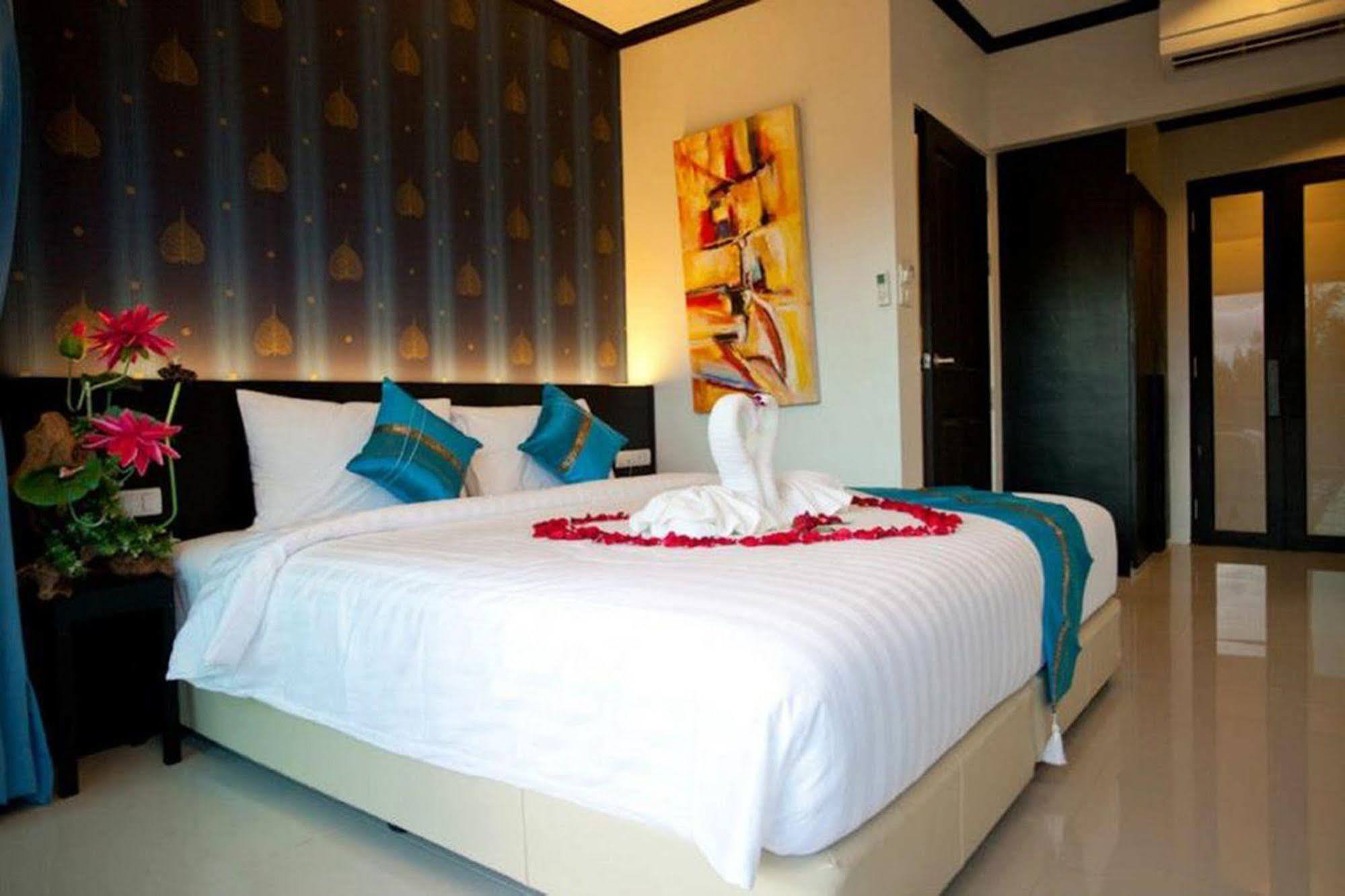 Kata Green Beach Hotel מראה חיצוני תמונה